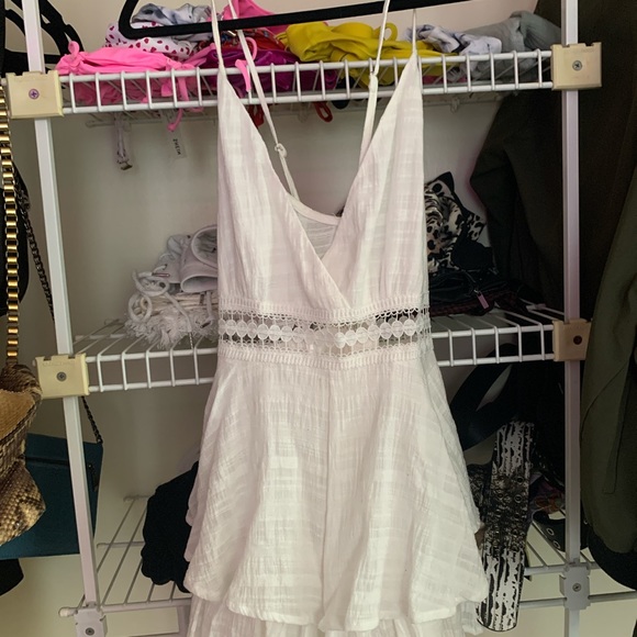 White romper - Picture 1 of 4